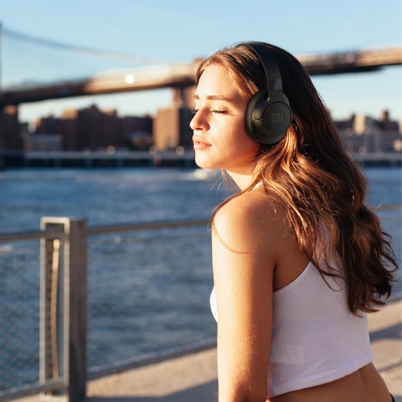 Over-Ear Headphones

Cut yourself off from the world for a while with Over-Ear Headphones. These headphones fall completely over your ears, cutting off ambient noise almost completely, so you can enjoy your favourite music even more.