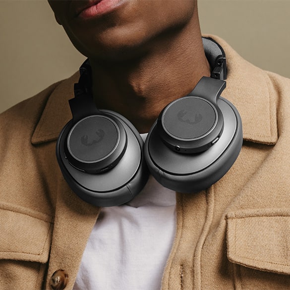 Over-Ear Headphones

Cut yourself off from the world for a while with Over-Ear Headphones. These headphones fall completely over your ears, cutting off ambient noise almost completely, so you can enjoy your favourite music even more.